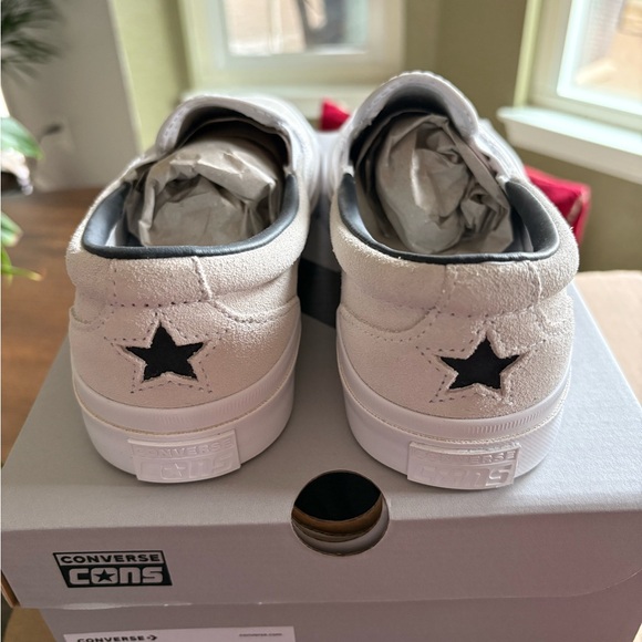 New 7.5 Converse Womens Off-White Slip-On converse suede - Picture 5 of 9